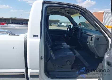 1999 Chevrolet Silverado 1500 Ls z USA, uszkodzony, nr VIN 1GCEK14TXXE179834